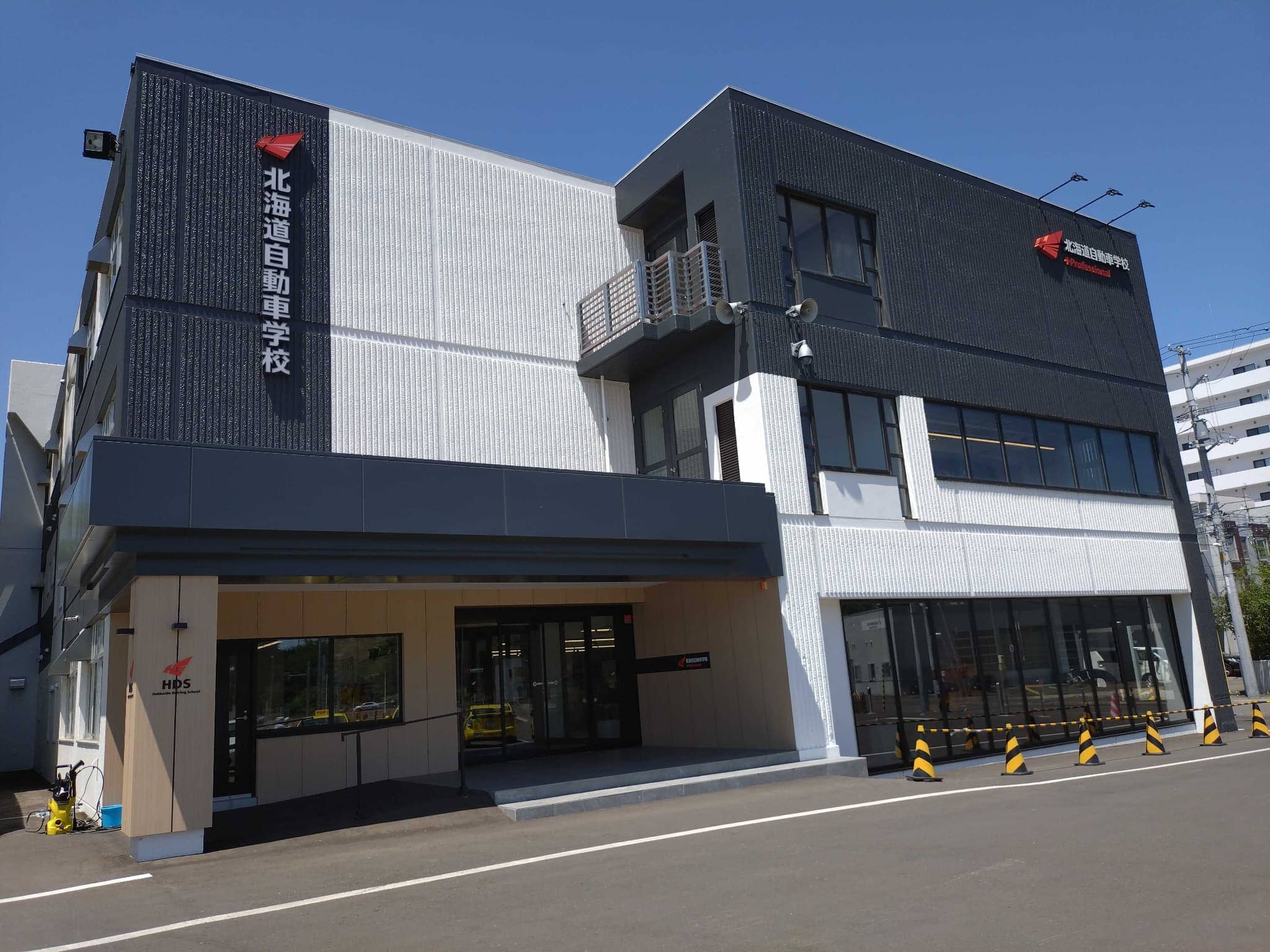 北海道自動車学校様：MENKYO導入で拓かれる高齢者講習の新しい形