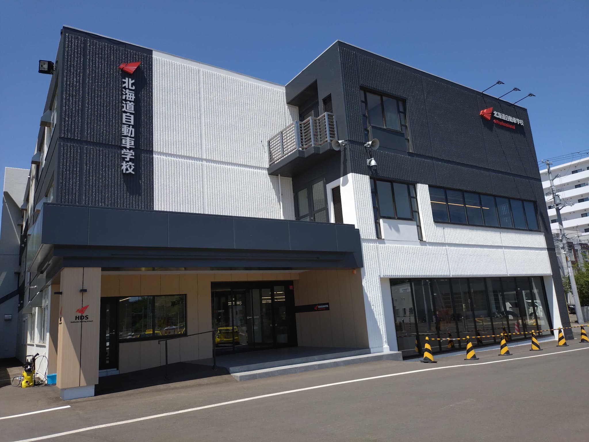北海道自動車学校様：MENKYO導入で拓かれる高齢者講習の新しい形